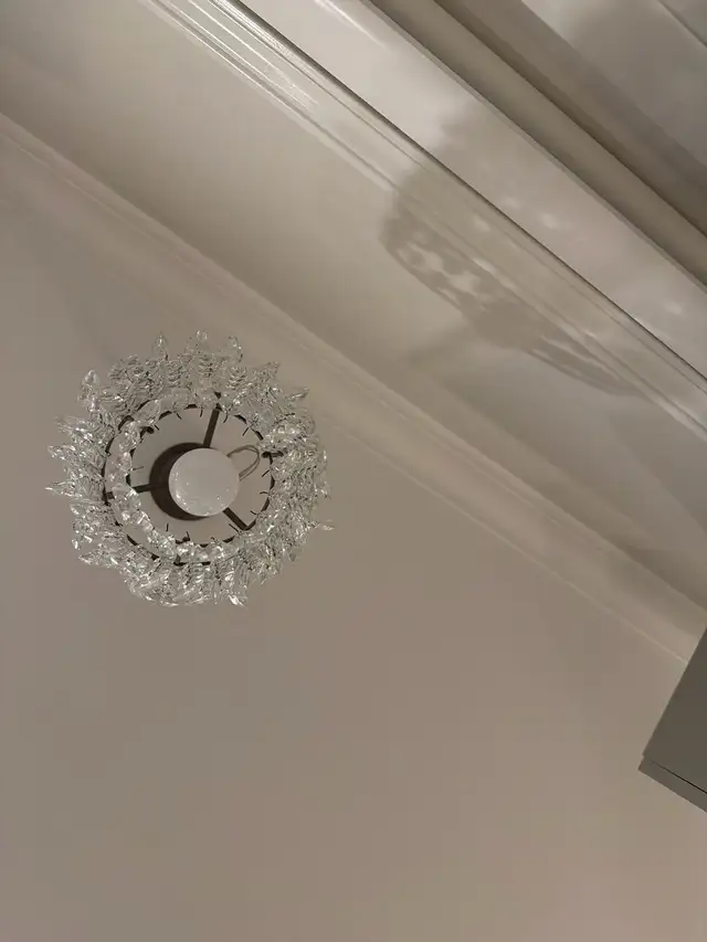 Chandelier in Indoor Lighting & Fans in Ottawa - Image 4