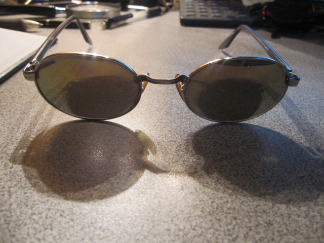 Ray Ban Sidestreet Sunglasses W2187 Bausch & Lomb USA Rare in Other in City of Toronto - Image 2