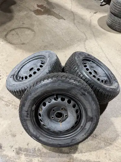 Selling a full set of 4 tires mounted on steel rims. Size: 195/65/R15 ✔ Tires in perfect condition ✔...
