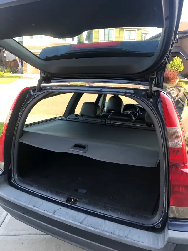 2004 Volvo V70516248240013322244