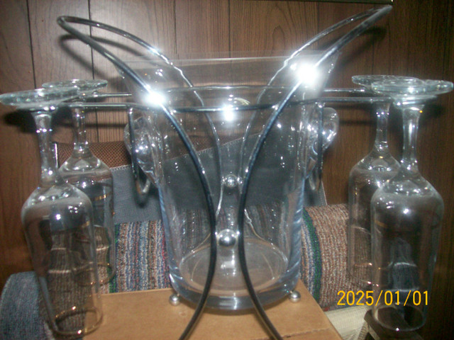 Champagne/Wine Cooler Set $30 in Holiday, Event & Seasonal in Winnipeg