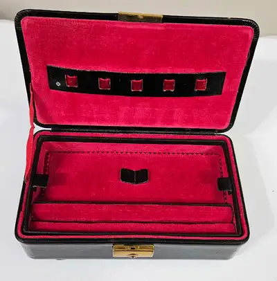Pickup Whyte ave or Larkspur Area Edmonton Vintage Antique Black and Red Jewelry Box Size: 8"L x 4.7...