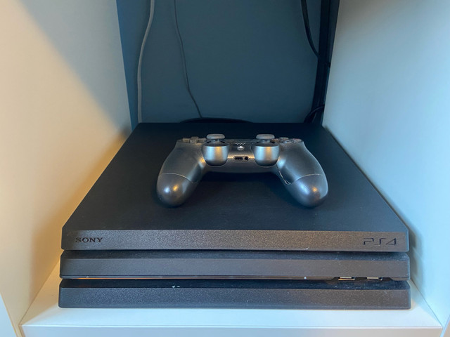 PS4 Pro & 32” 1080p Sonny Bravia TV in Sony Playstation 4 in London