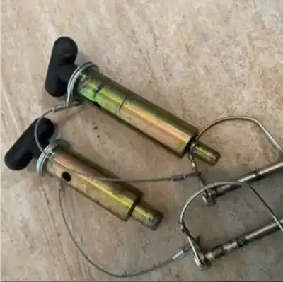 Pitbull Motorcycle Restraint Pins Product# F0075BT-001 fits Yamaha YZ250/YZ450F ('05-'08) Used but e...