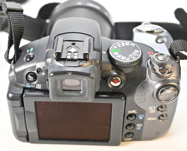 Canon S5-IS Digital Camera in Cameras & Camcorders in Hamilton - Image 2