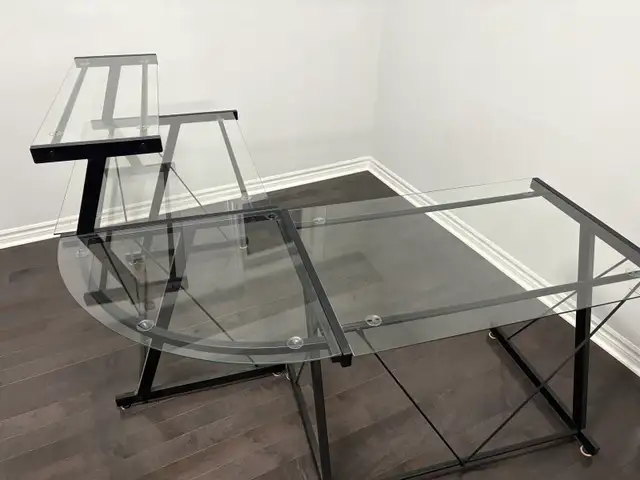Desk for office in Desks in Ottawa - Image 3