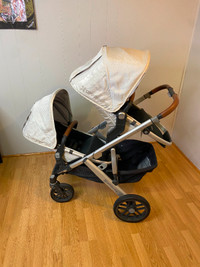 UPPAbaby Vista Stroller + Mesa Car Seat + more / Poussette doubl