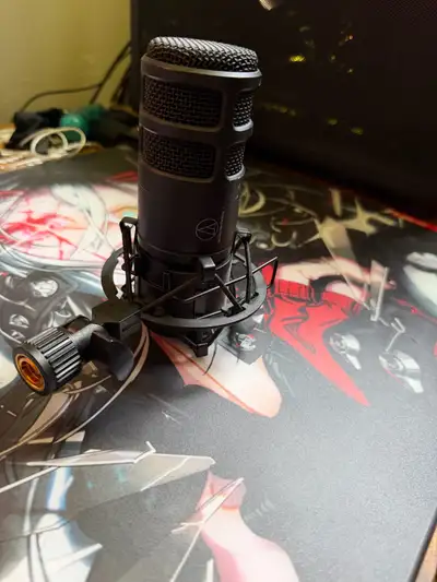audio Technica at-2040 XLR microphone, View more