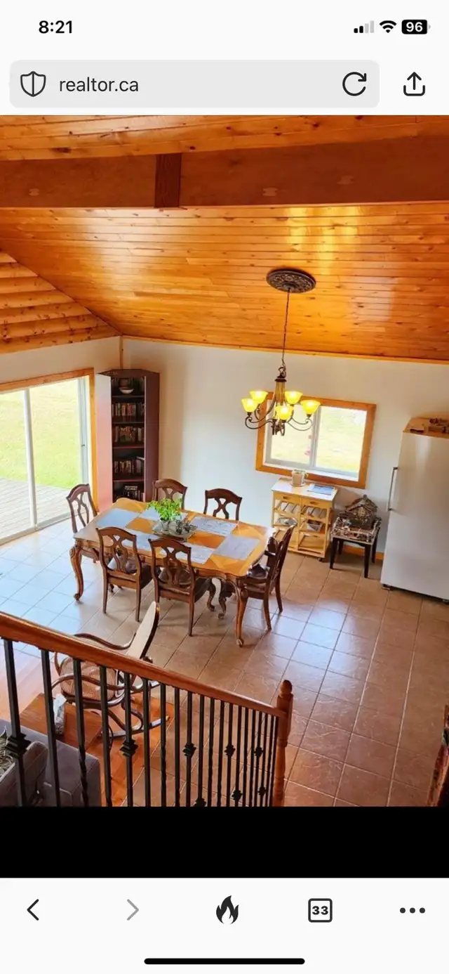OFF-GRID LAKEFRONT ESTATE – 138 ACRES – NORTHERN BC in Houses for Sale in Burns Lake - Image 3