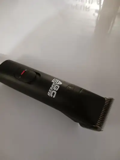 Clipper Andis pour chien comme neuf commercial lame numéro 10 A VOIR au 418-455-2958