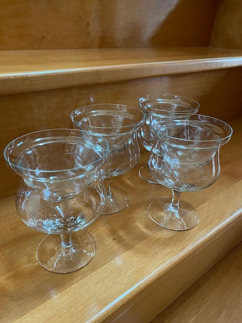 Shrimp or Seafood cocktail glasses with bowl inserts in Kitchen & Dining Wares in City of Toronto - Image 2