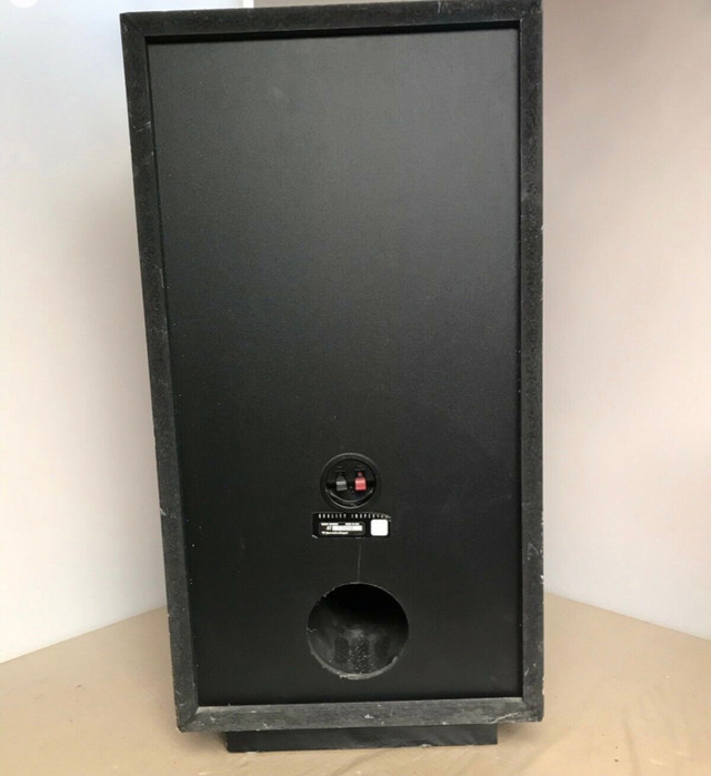 Cerwin Vega AT-10 Floor Speakers in Speakers in Oakville / Halton Region - Image 3