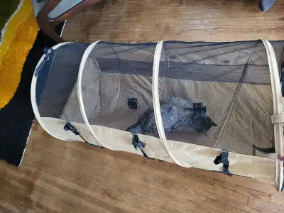 vehicle soft crate for cats or small dogs, View more