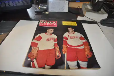 Sport revue magazine hockey janvier 1957 gordie howe ted lindsay, View more
