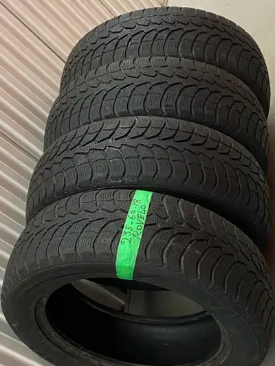 x4 235/60/18 Rovello Winter Tires. In good condition. 514 346 8019. Call or text. x4 235/60/18 pneus...