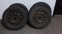 A vendre/ for sale Volkswagen Jetta winter tires set on rims