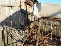 Barrière en métal.