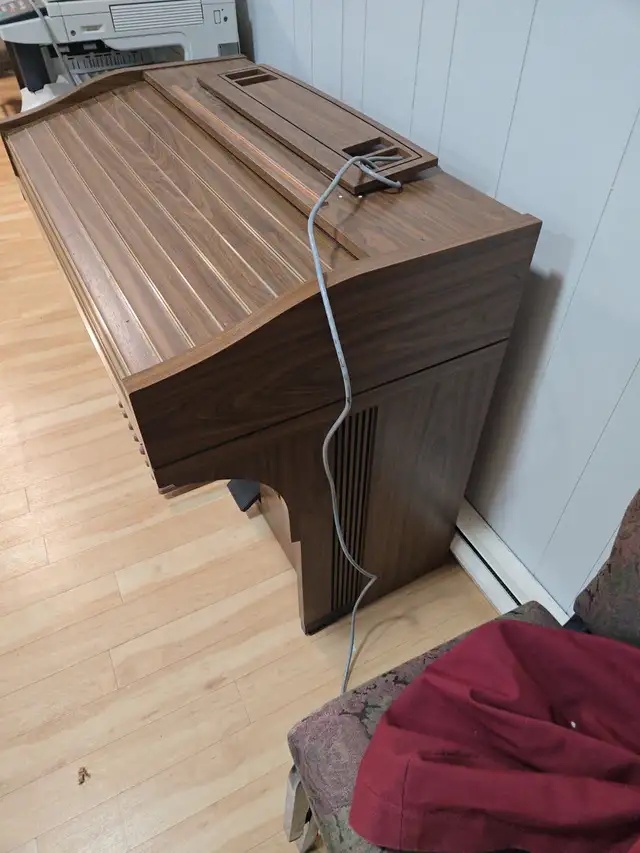 Electric organ64722637394305121