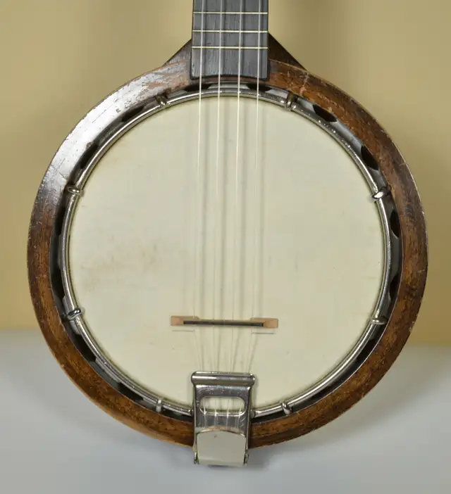 Keech "Long Scale L/A-33" Banjulele with known provenance (1925) in Other in Mississauga / Peel Region - Image 3