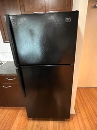 Whirlpool 30" Refrigerator (black)