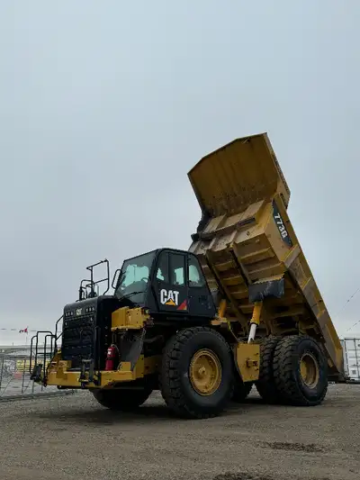 2016 Cat 773G Haul Truck 18786hrs Cab with A/C & Heat 24.00R35 front tires 60% 24.00R35 rear tires 6...