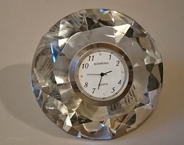 Vintage Bowring  Crystal Glass Diamond Desk Clock in Arts & Collectibles in Oshawa / Durham Region