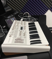 Access Virus TI2 Polar Synthesizer