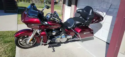 2016 FLTRU Roadglide possibly trade for camaro or mustang convertible " ONLY" from 2011 / 2017 + $$$...
