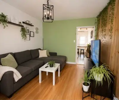 Appartement 3 chambres sur 2 étages à louer – Disponible 1er juin Situé dans un duplex, actuellement...