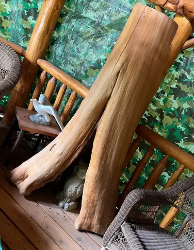 Interesting Cedar Log Yard Decor, View more