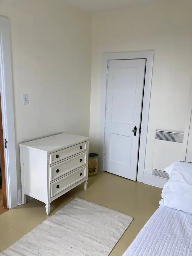 Bright, spacious apartment in the heart of Chester. in Short Term Rentals in Bridgewater - Image 8