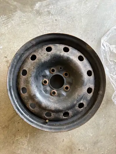 Set of 4 Winter rims. Came off a Nissan Sentra.