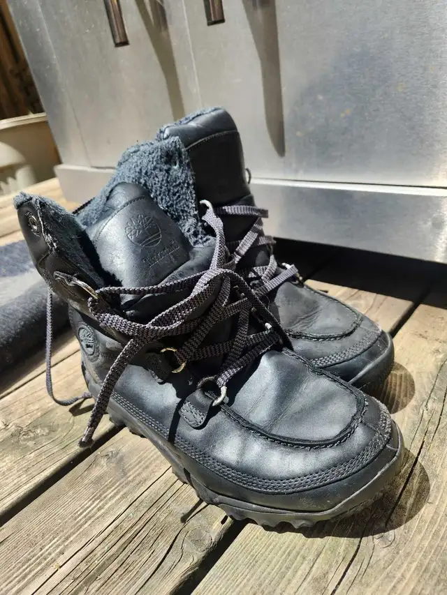 timberland boots size 10 in Men's Shoes in Markham / York Region - Image 4
