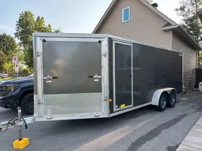 2021 Highcountry XPress 18x7 + vnose(48 pouces) Remorque Highcountry XPress 18 x7 trailer Couleur :...