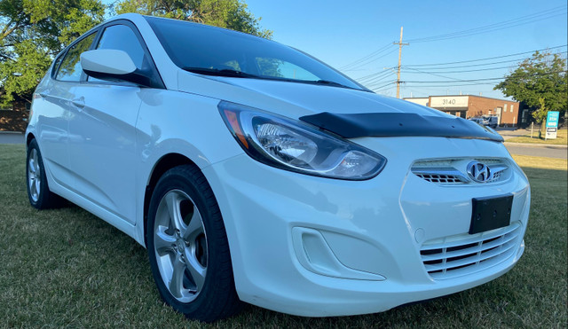 2012 Hyundai Accent GLS Hatchback  in Cars & Trucks in Mississauga / Peel Region - Image 4