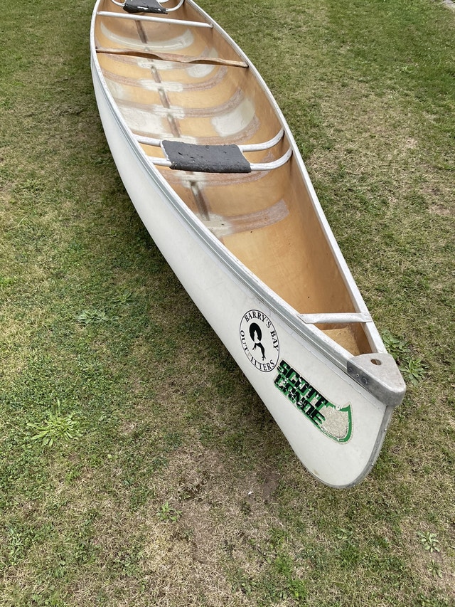 16’ Scott kevlar canoe Canoes, Kayaks & Paddles Peterborough Kijiji