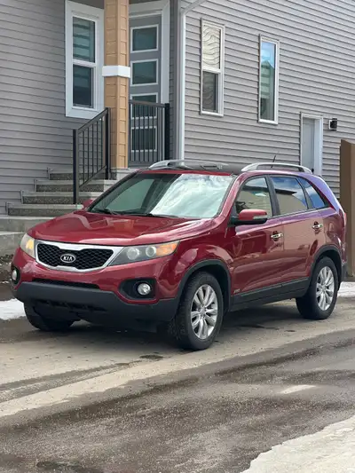 2011 Kia Sorento EX AWD 3.5L V6 Gas Engine Active status Runs & drives perfect No warning lights on...