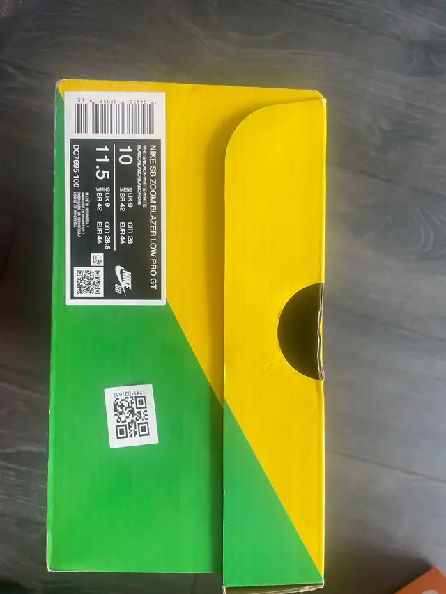 Nike Brand New Size 10 Casual Shoes in Men's Shoes in City of Toronto - Image 3