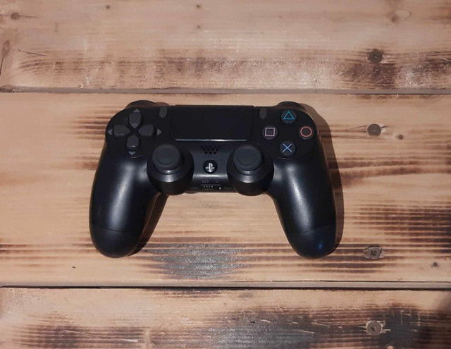 Manette PS4 Noire dans Sony PlayStation 4  à Laurentides