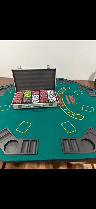 Elevate your game night with this pre-loved Casino Dealer's Choice poker set, complete with a portab...