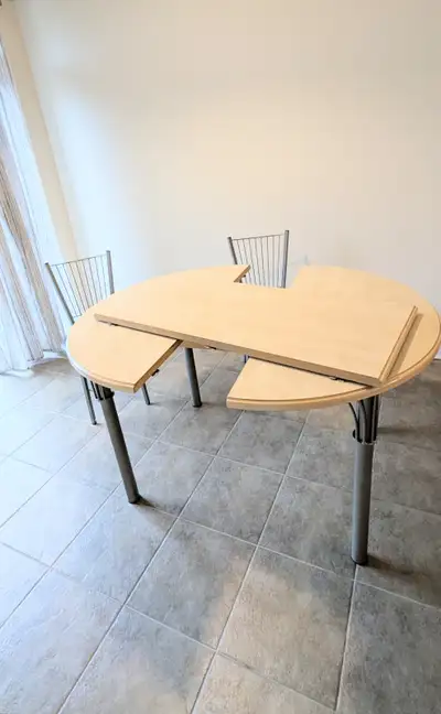 Expandable Dining Table & 4 Chairs Set – Excellent Condition, View more