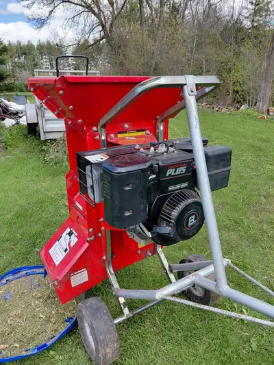 Troybuilt super tomahawk 8hp wood chipper shedder, View more