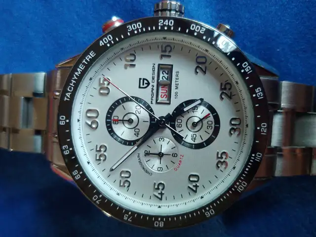 Montre Chronographe * 44mm * Chronograph Watch in Jewellery & Watches in City of Montréal - Image 7
