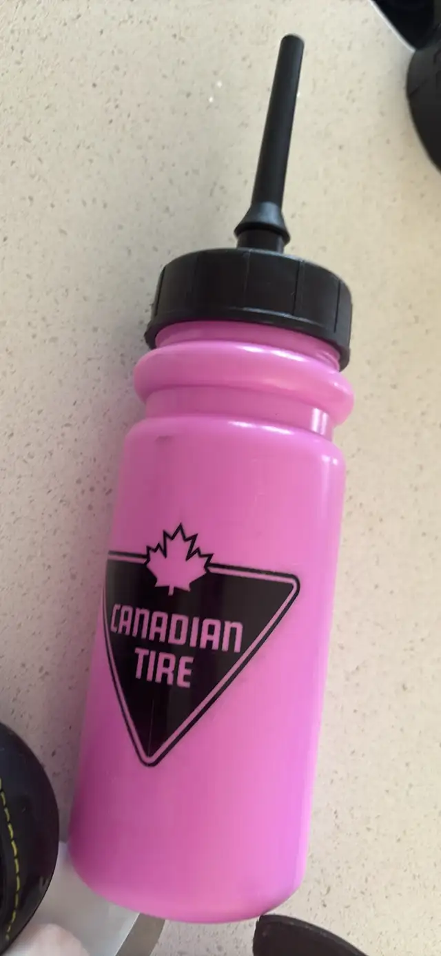 CCM Hockey Skates in Hockey in Winnipeg - Image 4