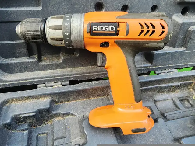 Ridgid 3/8 in(10mm) Variable Speed 14.4V  Battery Drill Charger in Power Tools in Windsor Region - Image 4