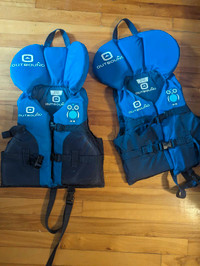 2 vestes de sauvetage VFI pour enfants 