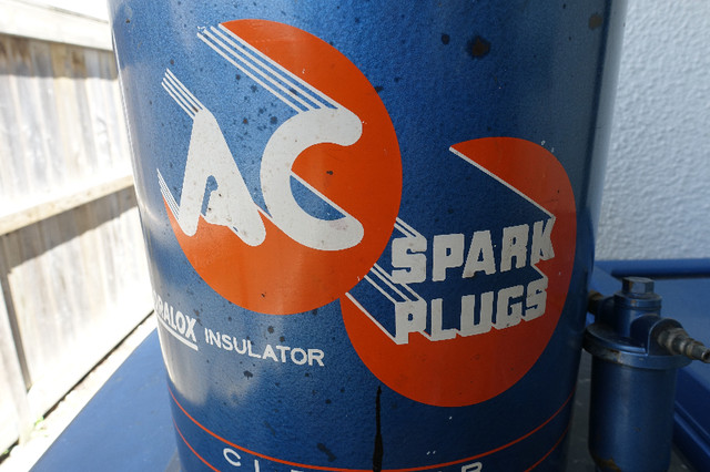 Vintage 1930s/1940s AC Spark Plug Cleaner - Excellent Condition in Other in Winnipeg - Image 4