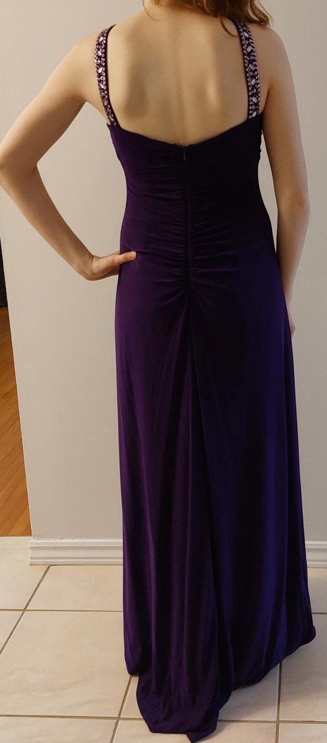 Long purple prom dress with bead bodice in Women's - Dresses & Skirts in Ottawa - Image 2