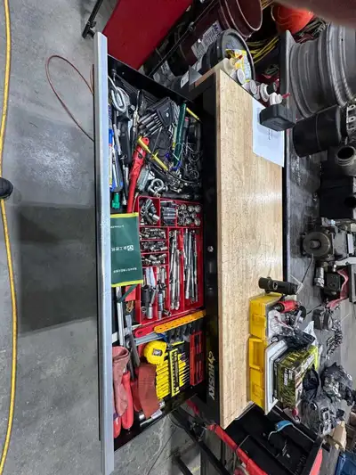 Heavy duty mechanic tools + toolbox – moving sale, View more