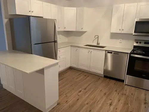 4-Bedroom Student Apartment – Steps from the University of Waterloo Looking for the perfect student...
